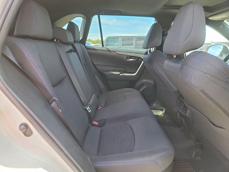 Photo 11 from auction – 2022 TOYOTA RAV4 with VIN 4T3T6RFV9NU088536