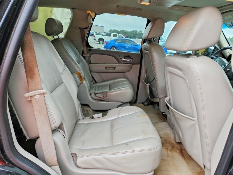 Photo 10 from auction – 2007 CHEVROLET TAHOE with VIN 1GNFC13JX7R296282