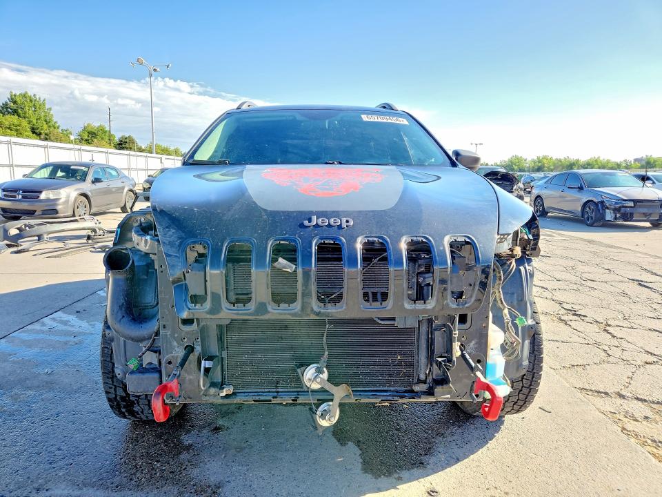 Снимка 5 от търг – 2016 JEEP CHEROKEE с VIN 1C4PJMBS1GW323062
