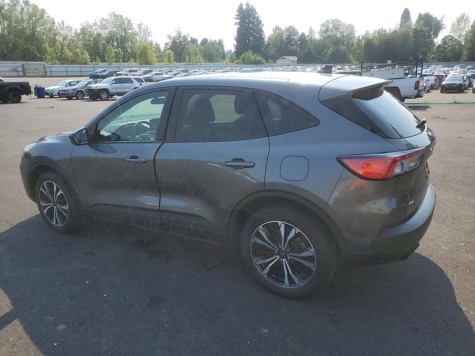Photo 2 from auction – 2021 FORD ESCAPE with VIN 1FMCU9G61MUA45796