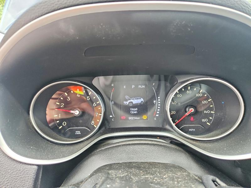 Photo 9 from auction – 2018 JEEP COMPASS with VIN 3C4NJDBB0JT177709