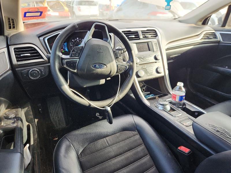 Zdjęcie 8 z aukcji – 2017 FORD FUSION z VIN 3FA6P0LU8HR400149