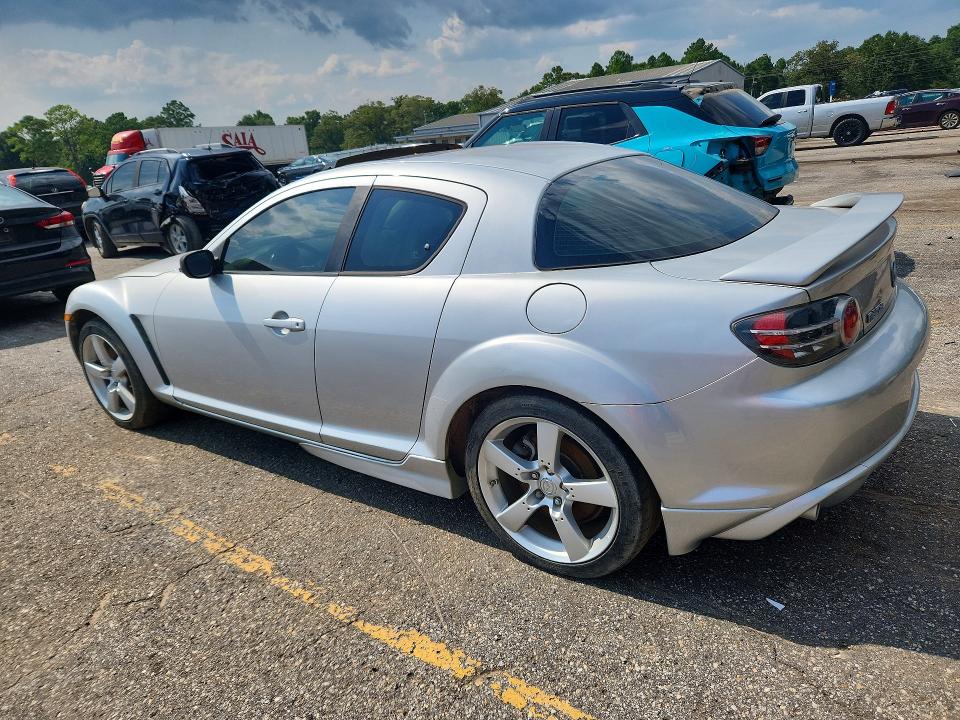 Photo 2 from auction – 2004 MAZDA RX8 with VIN JM1FE17N440118058