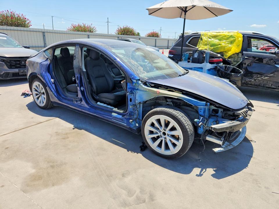 Снимка 4 от търг – 2023 TESLA MODEL 3 с VIN 5YJ3E1EA0PF439314