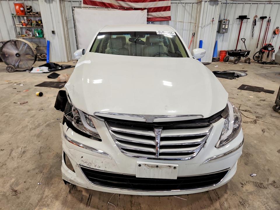 Photo 5 from auction – 2012 HYUNDAI GENESIS with VIN KMHGC4DD5CU180708
