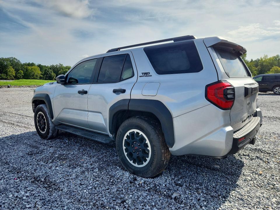 Photo 2 from auction – 2025 TOYOTA 4RUNNER with VIN JTEVB5BR6S5000143