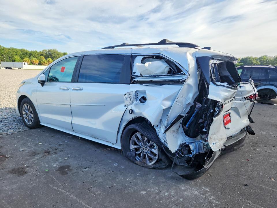 Photo 2 from auction – 2026 TOYOTA SIENNA with VIN 5TDYRKEC5TS333867