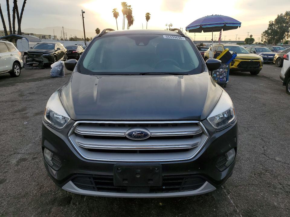 Photo 5 from auction – 2018 FORD ESCAPE with VIN 1FMCU0GDXJUD21964