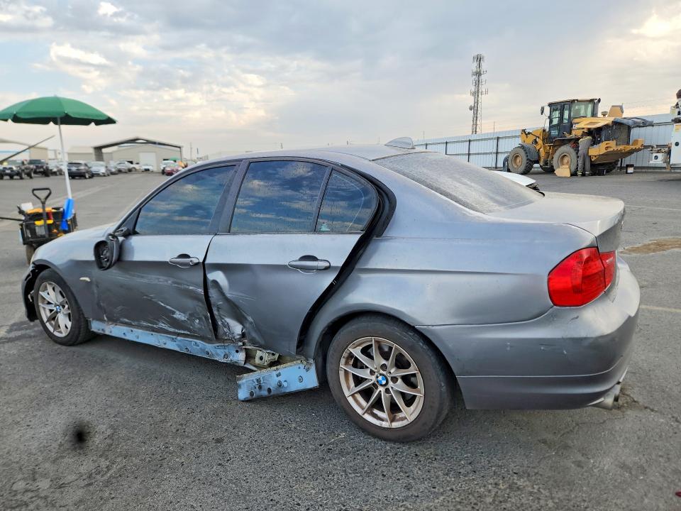 Photo 2 from auction – 2010 BMW 328 with VIN WBAPH5G58ANM70154