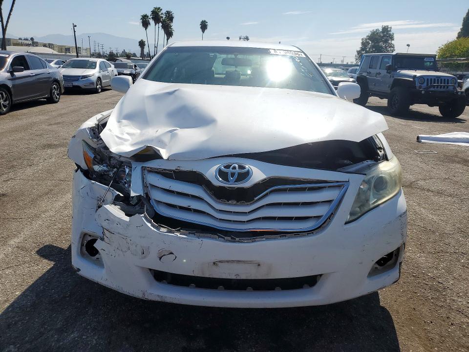 Zdjęcie 5 z aukcji – 2011 TOYOTA CAMRY z VIN 4T4BF3EK1BR102522