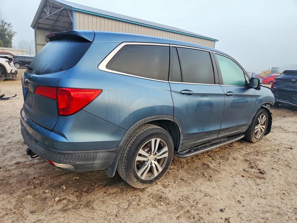 Photo 3 from auction – 2017 HONDA PILOT with VIN 5FNYF5H69HB021658