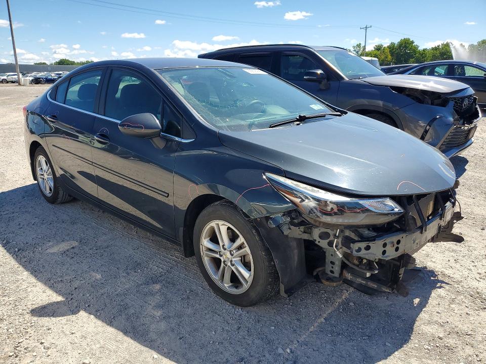 Photo 4 from auction – 2017 CHEVROLET CRUZE with VIN 1G1BE5SM5H7233259