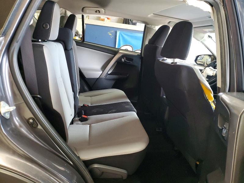 Photo 10 from auction – 2017 TOYOTA RAV4 with VIN JTMRFREV6HJ707348