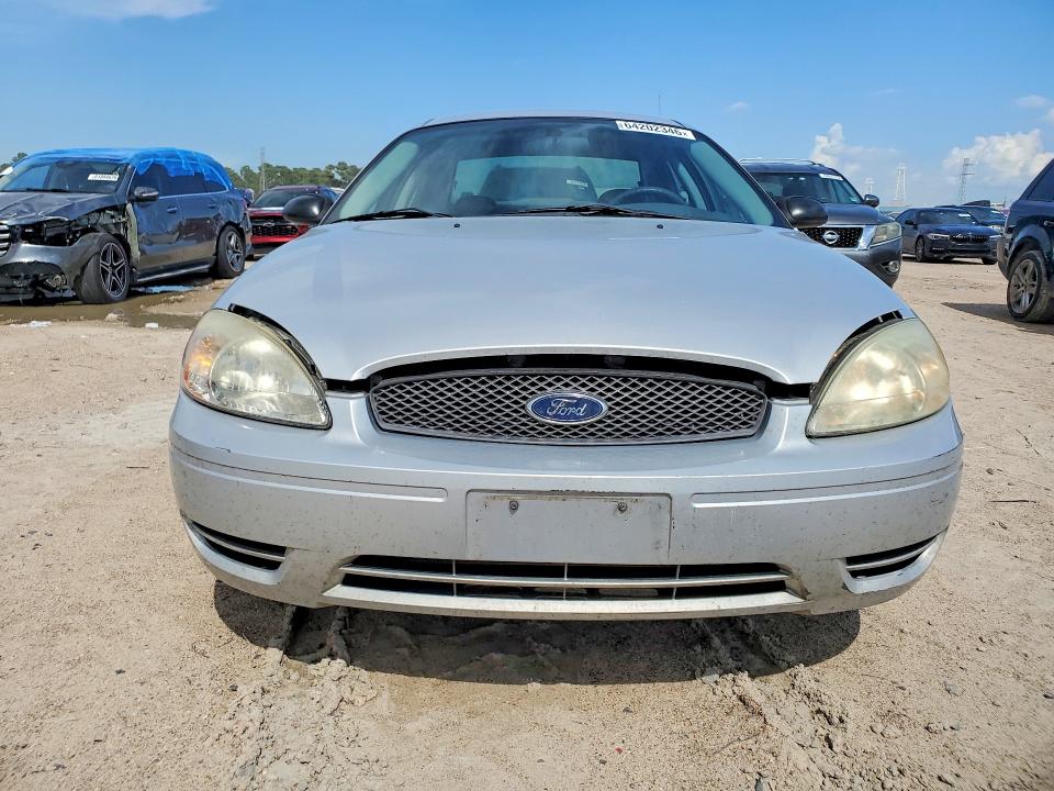 Photo 5 from auction – 2004 FORD TAURUS with VIN 1FAFP53U24G150647