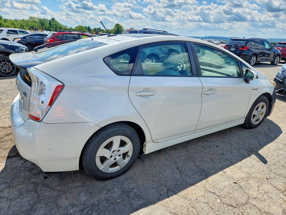 Photo 3 from auction – 2010 TOYOTA PRIUS with VIN JTDKN3DU5A0052329