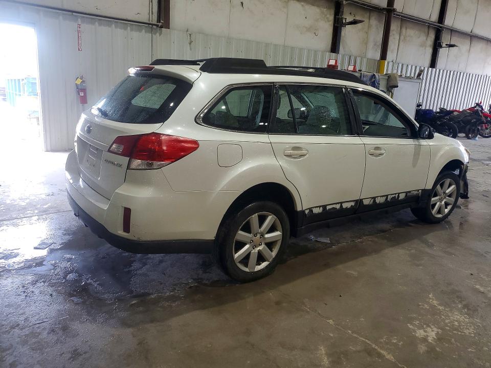 Photo 3 from auction – 2011 SUBARU OUTBACK with VIN 4S4BRCAC2B3406402