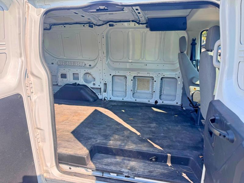 Photo 6 from auction – 2015 FORD TRANSIT with VIN 1FTNE1ZV0FKA11671