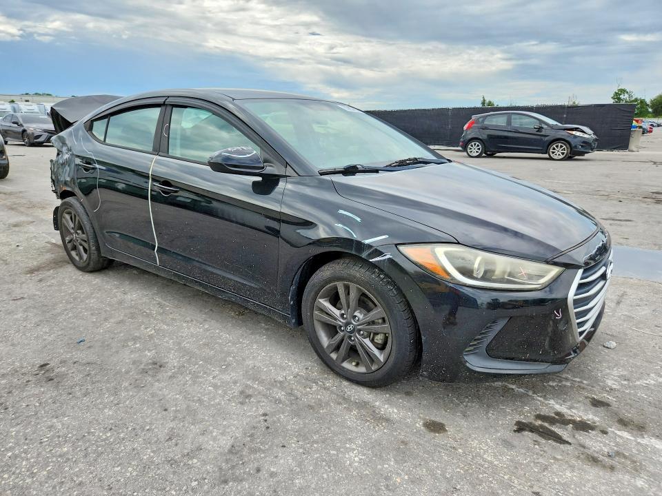 Photo 4 from auction – 2017 HYUNDAI ELANTRA with VIN KMHD74LF0HU079528