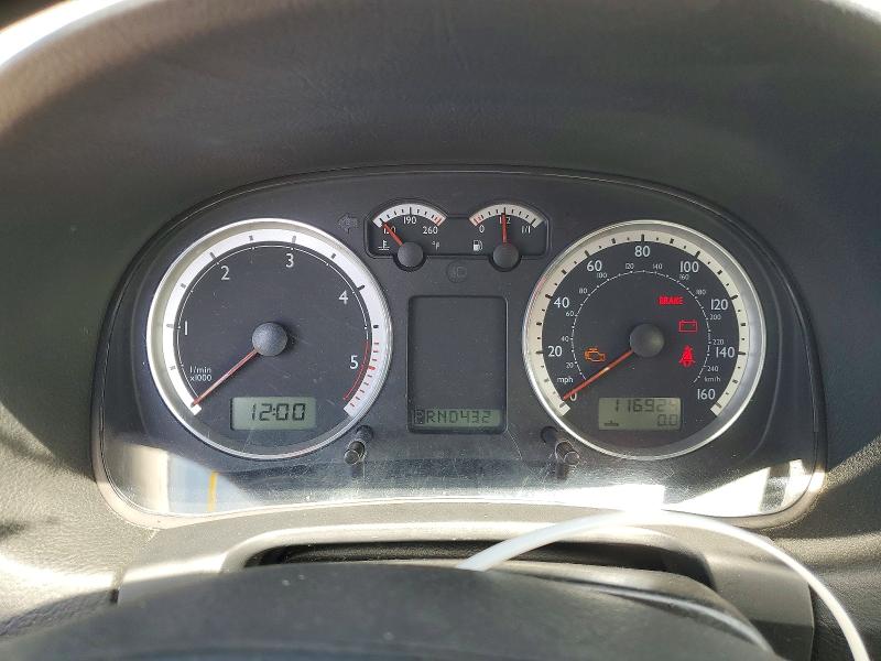Photo 9 from auction – 2004 VOLKSWAGEN JETTA with VIN 3VWSR69M64M146586