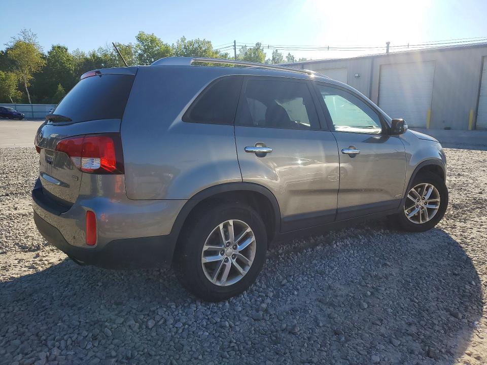 Photo 3 from auction – 2014 KIA SORENTO with VIN 5XYKTCA61EG479339
