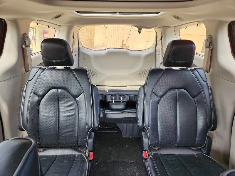Photo 10 from auction – 2017 CHRYSLER PACIFICA with VIN 2C4RC1GG5HR650709