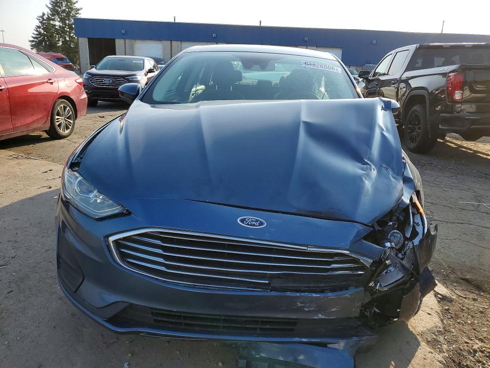 Zdjęcie 5 z aukcji – 2019 FORD FUSION z VIN 3FA6P0LU2KR131105