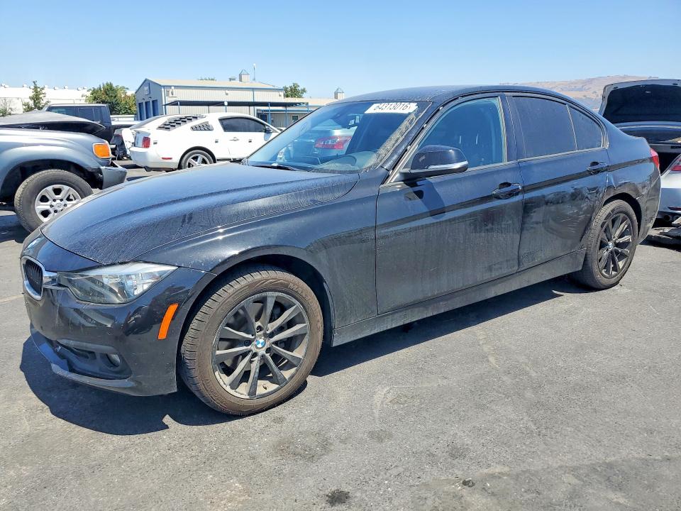 BMW 320 2017 с VIN WBA8E1G39HNU17557 - Снимка от търг