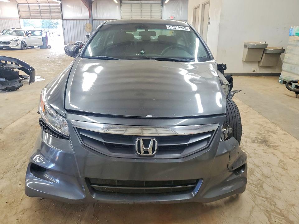 Photo 5 from auction – 2011 HONDA ACCORD with VIN 1HGCS1B71BA010008