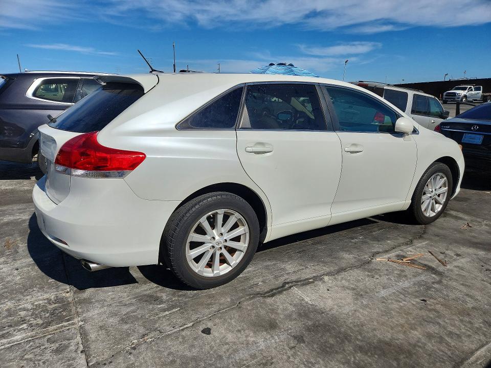 Photo 3 from auction – 2009 TOYOTA VENZA with VIN 4T3ZE11A09U012762