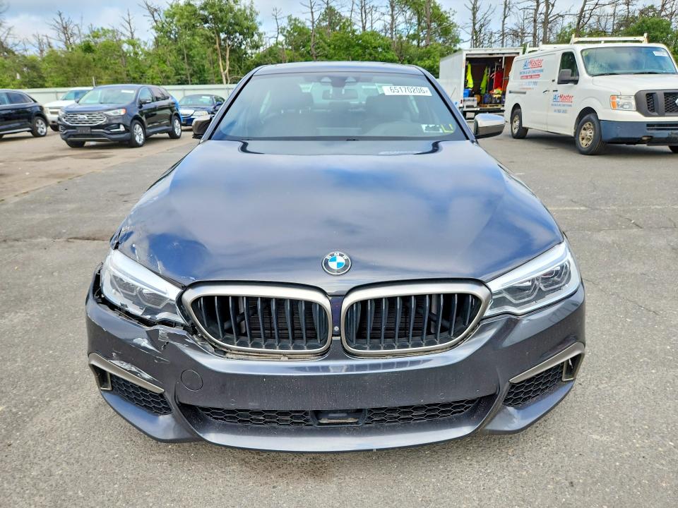 Photo 5 from auction – 2019 BMW M550XI with VIN WBAJB9C57KB289148
