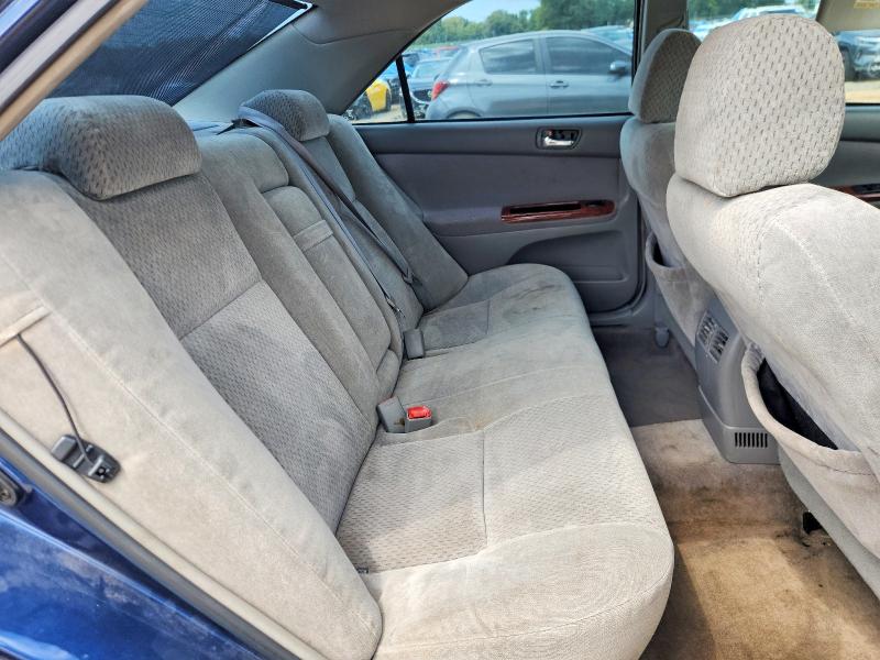 Photo 10 from auction – 2004 TOYOTA CAMRY with VIN 4T1BE32K74U362993