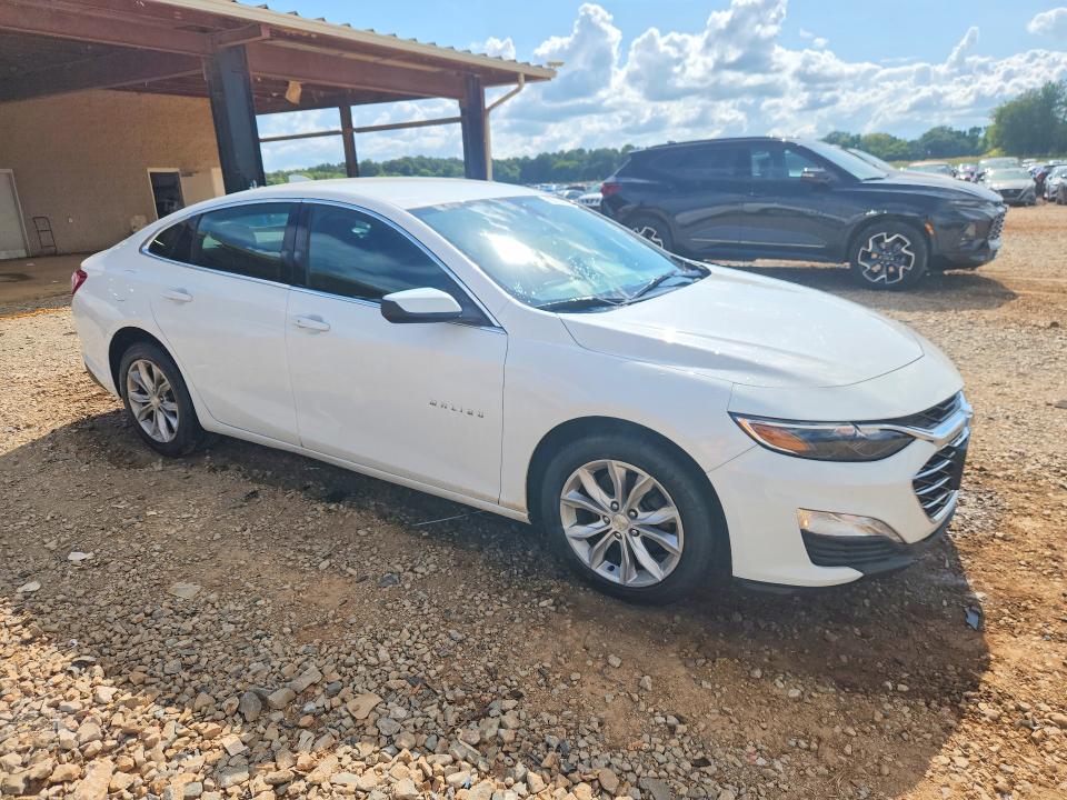 Photo 4 from auction – 2020 CHEVROLET MALIBU with VIN 1G1ZD5ST8LF057752