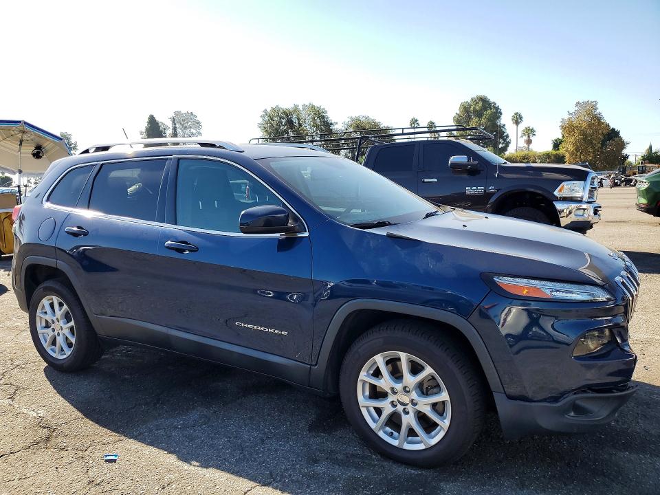 صورة رقم 4 من المزاد - 2018 JEEP CHEROKEE مع VIN 1C4PJLCB7JD563468