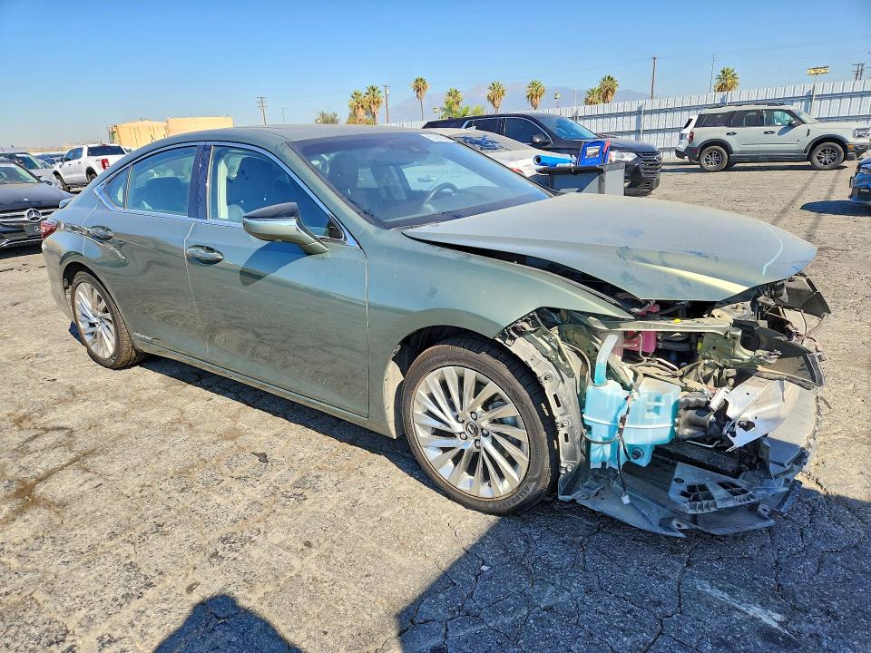Photo 4 from auction – 2019 LEXUS ES with VIN JTHB21B12K2038284