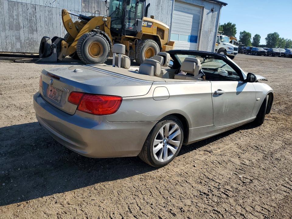 Photo 3 from auction – 2011 BMW 328 with VIN WBADW7C5XBE542631