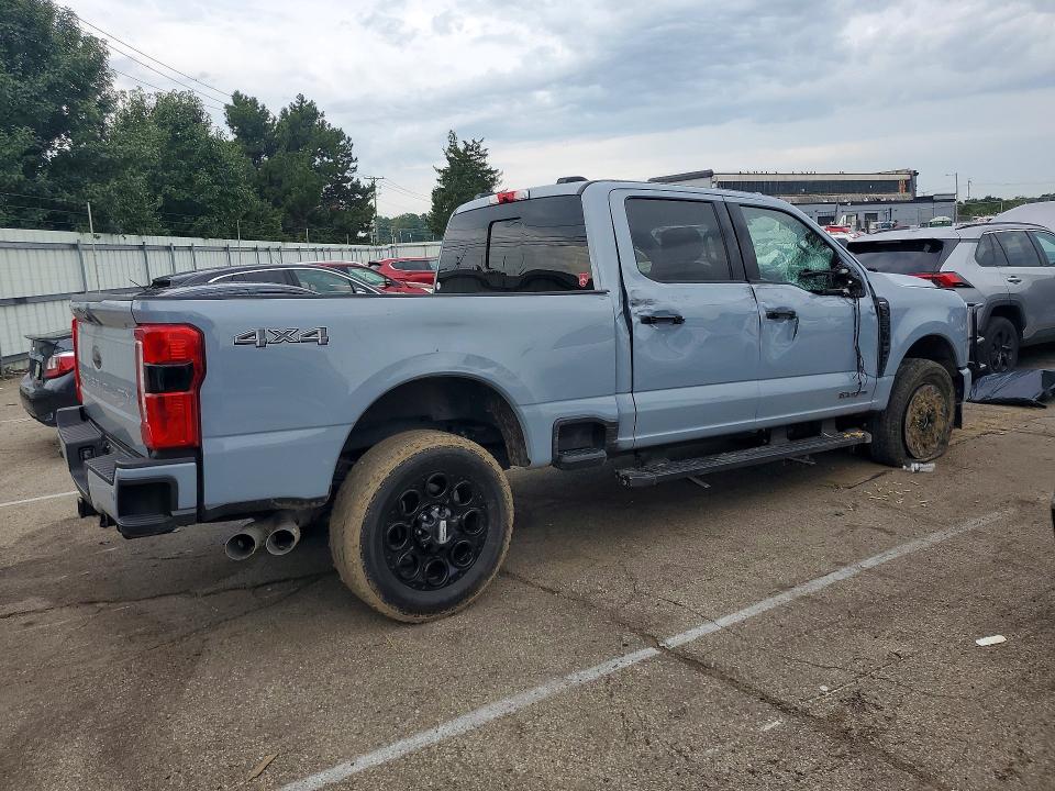 Photo 3 from auction – 2024 FORD F350 with VIN 1FT8W3BT9REF27755
