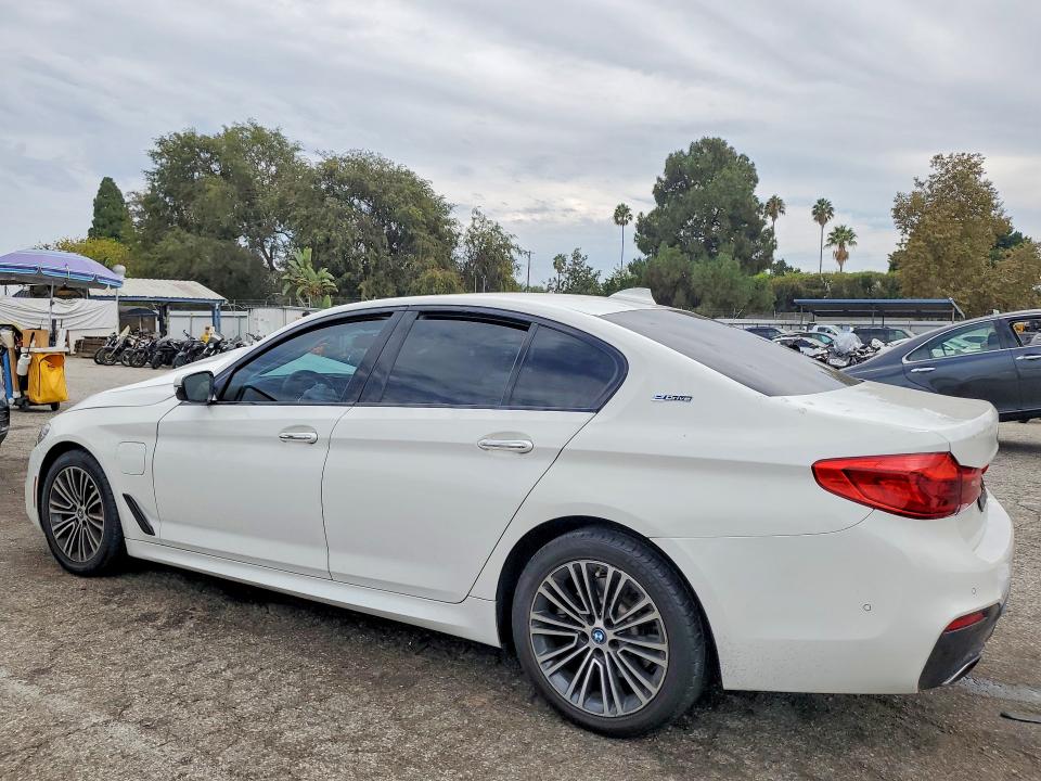 Снимка 2 от търг – 2018 BMW 530E с VIN WBAJA9C52JB250176