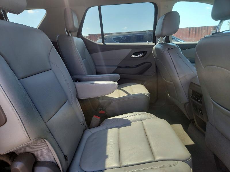 Photo 11 from auction – 2018 CHEVROLET TRAVERSE with VIN 1GNERHKW4JJ121516