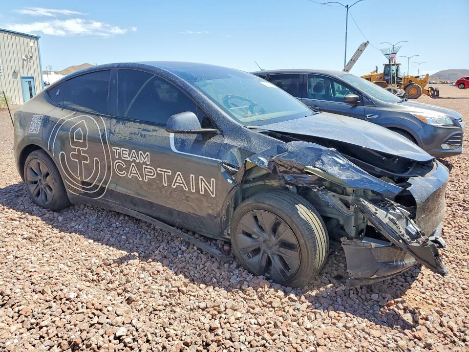 Foto 4 de la subasta – 2025 TESLA MODEL Y con VIN 7SAYGDED1SA372016