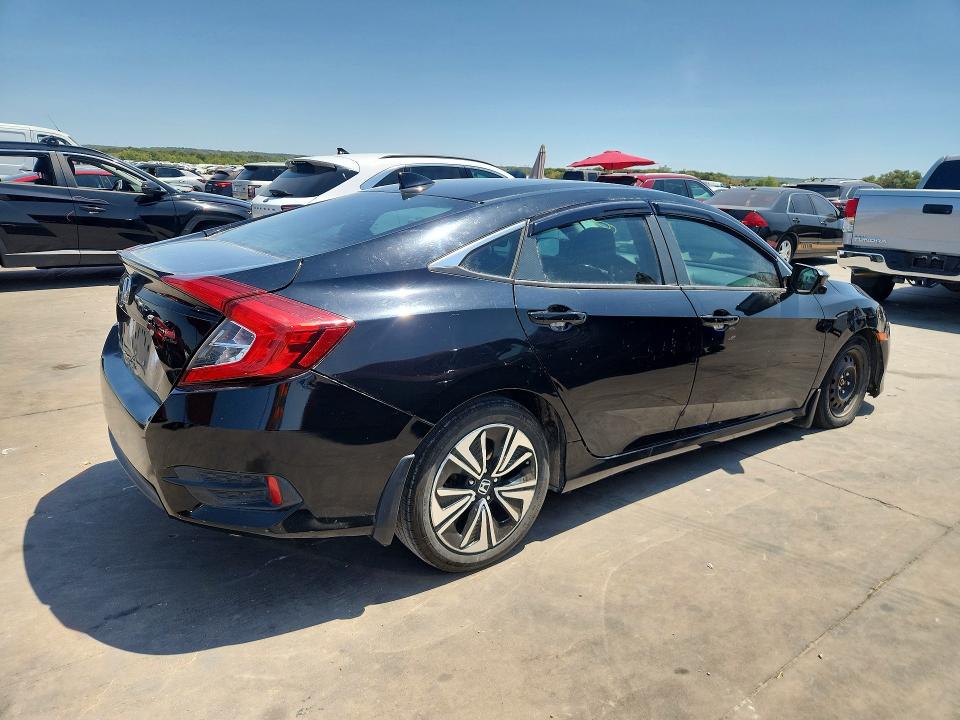 Photo 3 from auction – 2017 HONDA CIVIC with VIN 19XFC1F71HE022698