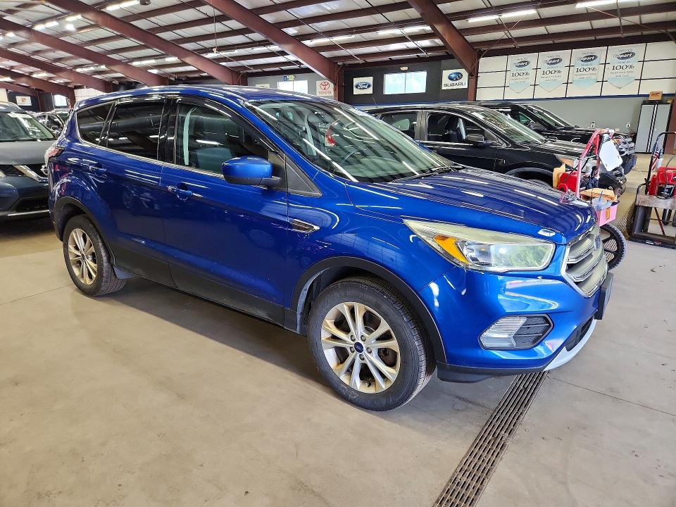 Photo 4 from auction – 2017 FORD ESCAPE with VIN 1FMCU9GD7HUE61419