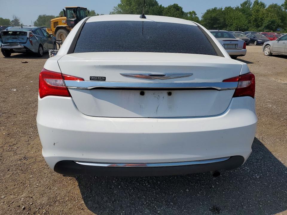 Photo 6 from auction – 2011 CHRYSLER 200 with VIN 1C3BC4FB2BN560449