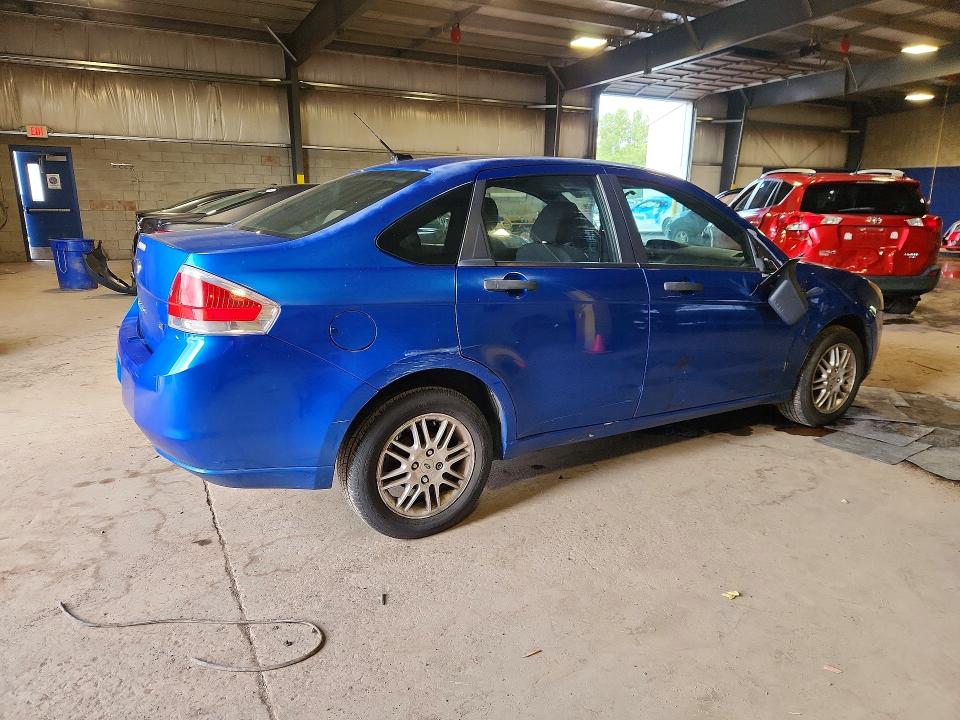 Photo 3 from auction – 2010 FORD FOCUS with VIN 1FAHP3FN6AW266436