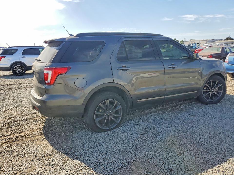 Photo 3 from auction – 2019 FORD EXPLORER with VIN 1FM5K7D81KGA15976
