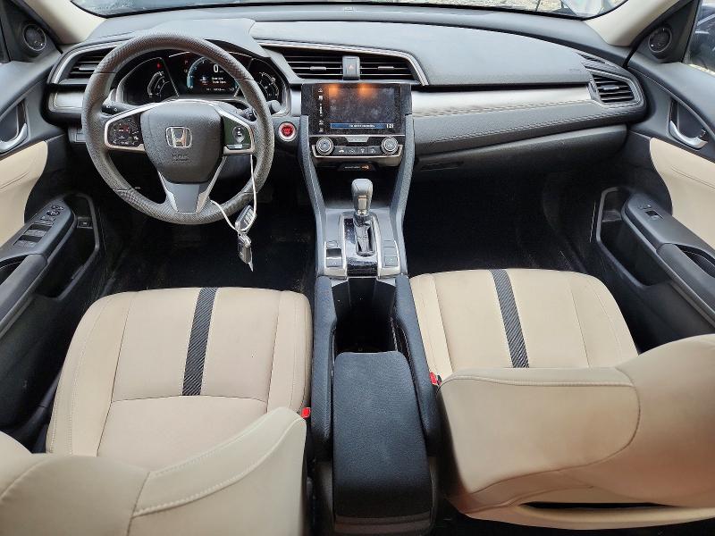 Photo 8 from auction – 2017 HONDA CIVIC with VIN 2HGFC2F72HH530691