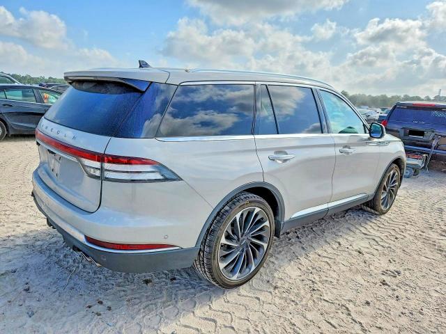 Photo 3 from auction – 2021 LINCOLN AVIATOR with VIN 5LM5J7XC7MGL13838