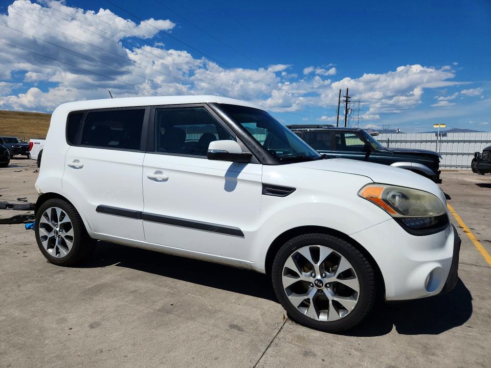 Photo 4 from auction – 2013 KIA SOUL with VIN KNDJT2A64D7776641