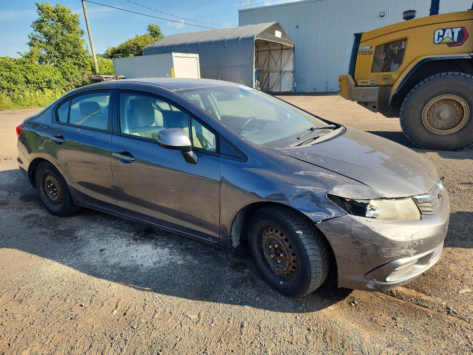 Photo 4 from auction – 2012 HONDA CIVIC with VIN 2HGFB2F48CH111004