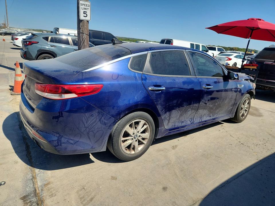 Photo 3 from auction – 2016 KIA OPTIMA with VIN 5XXGT4L38GG115814