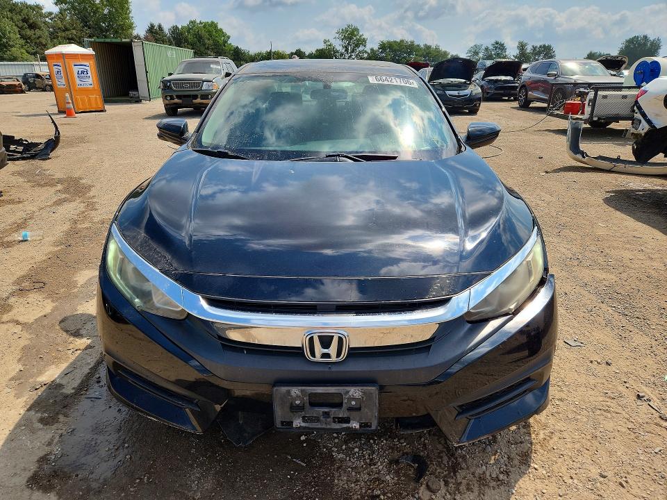 Photo 5 from auction – 2016 HONDA CIVIC with VIN 19XFC2F72GE016638